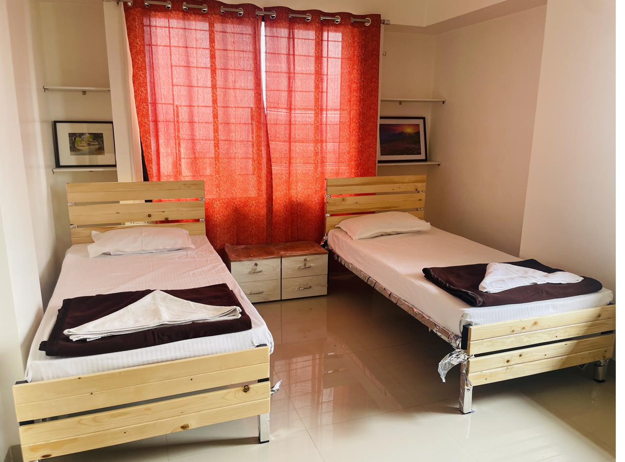 Twin bedroom suite